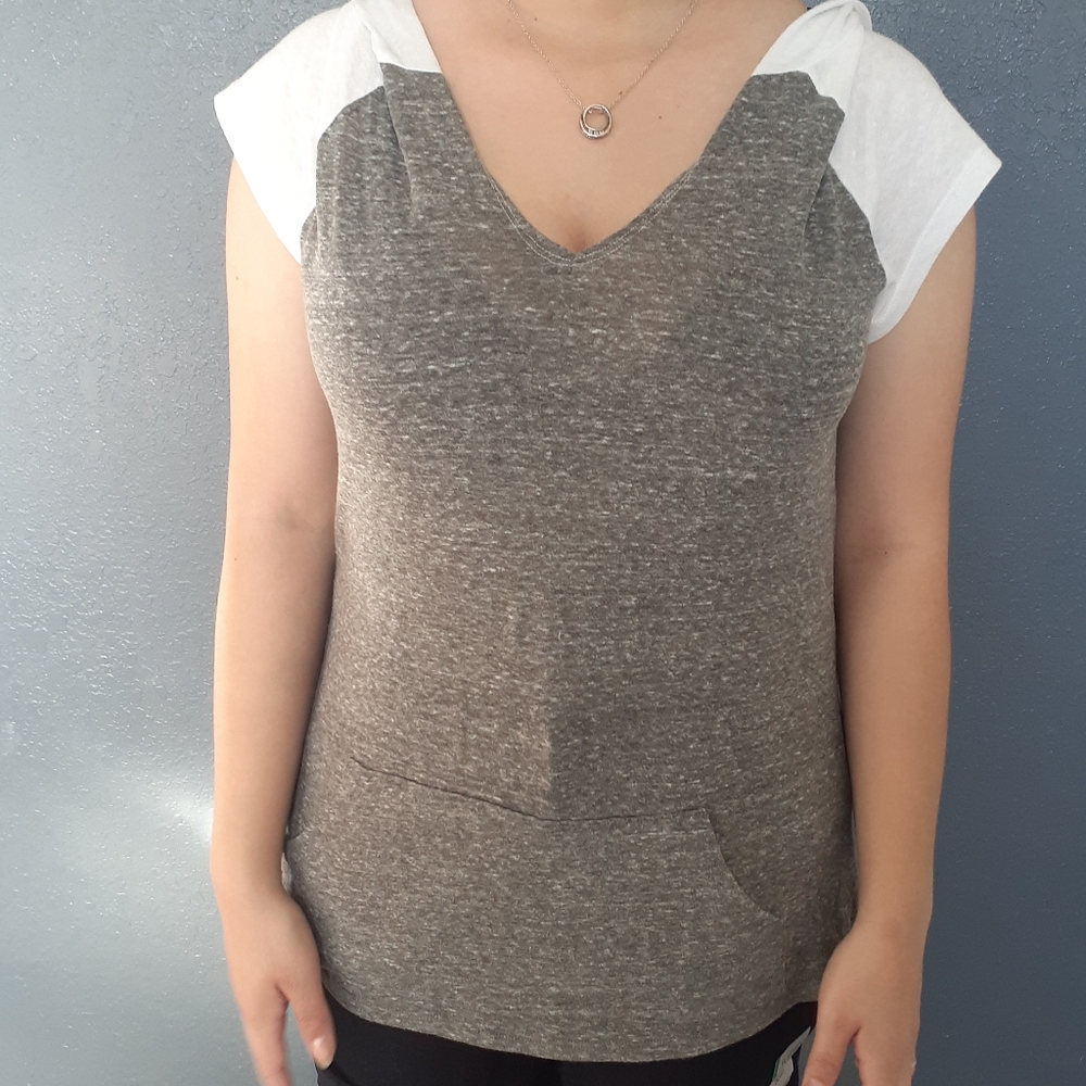 Ambience Apparel Hooded T-Shirt sz Large  w Pocket